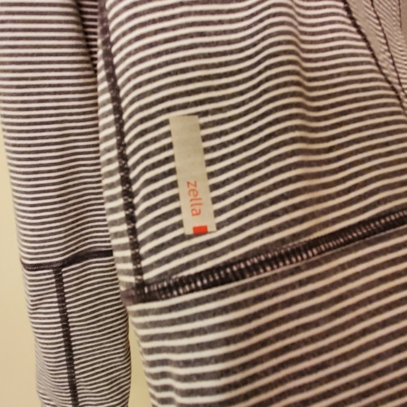 Zella Lightweight Zipper Hooded Jacket - Picture 6 of 6